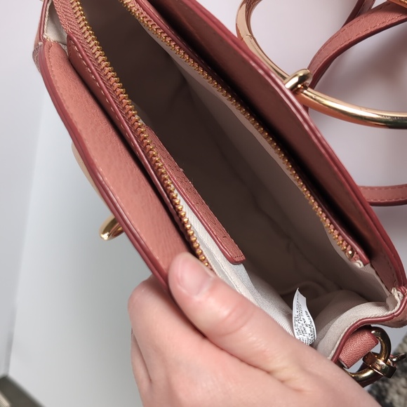 LC Lauren Conrad Crossbody Purse - Picture 4 of 9